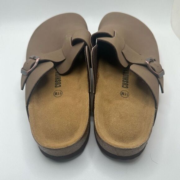 CUSHIONAIRE Women's Cork Footbed Clog with Genuine Leather Upper 11 BROWN NEW - Picture 4 of 7